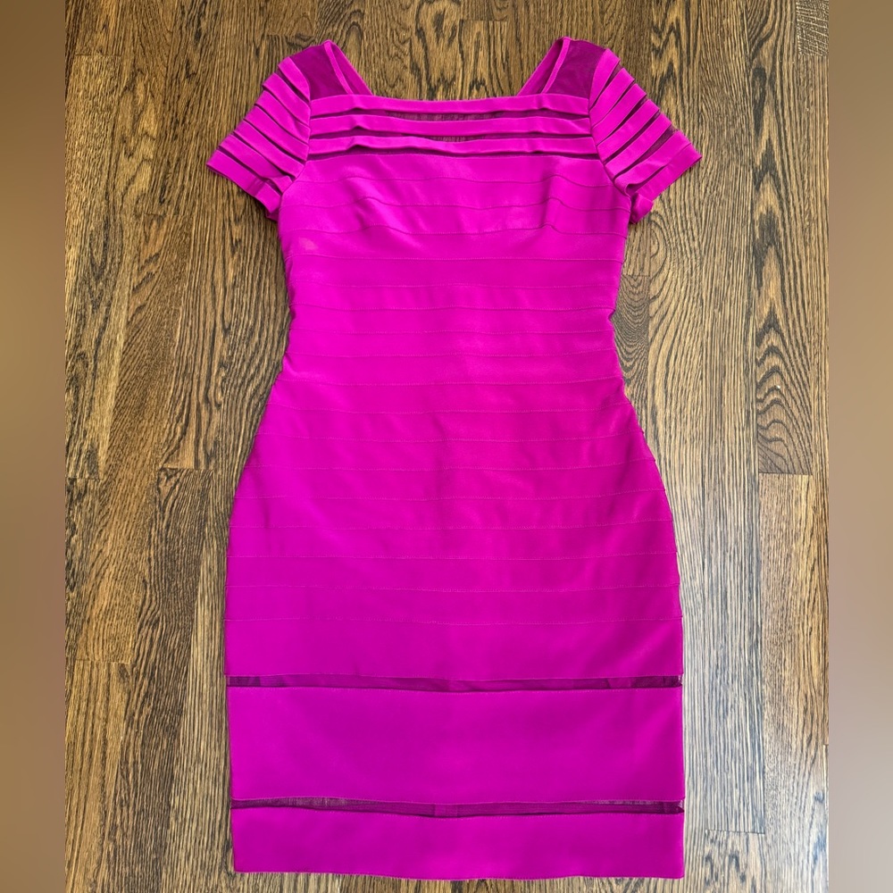 Adrianna Papell magenta short fitted dress. Size 6